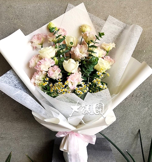 玫瑰桔梗花束 情人節 生日花束 埔里花店代客送花