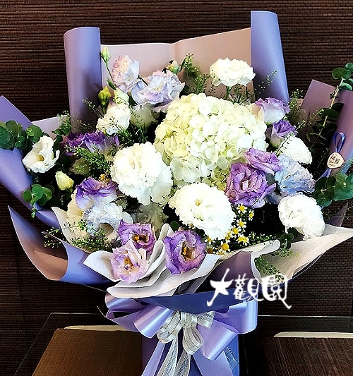 繡球花花束   演唱獻花束 畢業花束 埔里大觀園花店