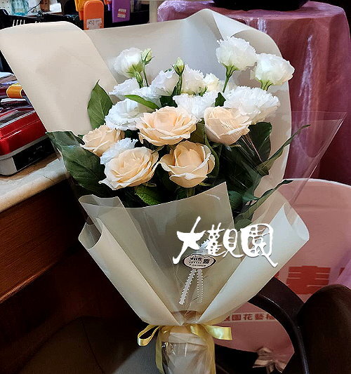 想你 玫瑰桔梗花束 南投埔里大觀園
